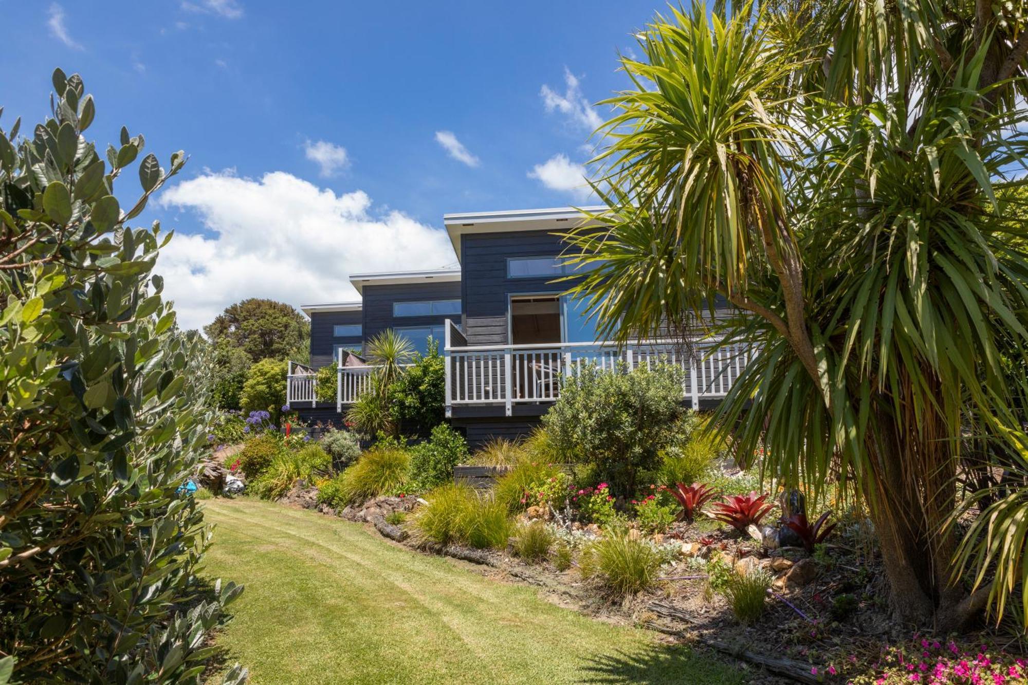 Church Bay Escape Apartment Oneroa Exterior photo